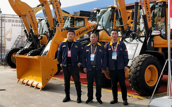 莱工.jpg 莱工.jpg